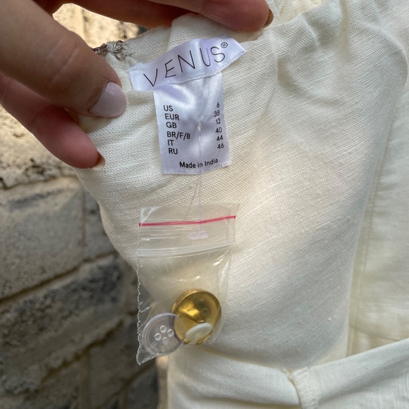 VENUS Open Back Romper NWOT - Picture 3 of 10